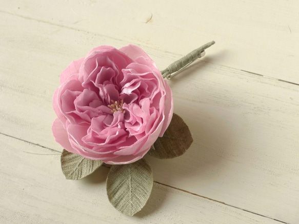 春の午後のばら　ピンク　リネンの花コサージュ 1枚目の画像