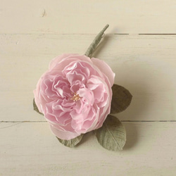 春の午後のばら　うすいピンク　リネンの花コサージュ 2枚目の画像