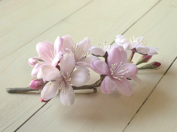布の花　桜　ソメイヨシノのコサージュ 3枚目の画像