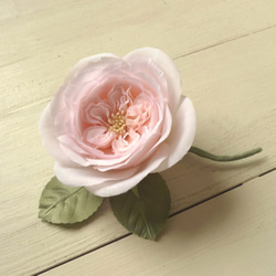 布の花　中輪ばらのコサージュ　淡いピンク 5枚目の画像