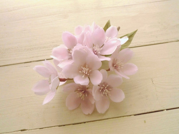 【受注作製】布の花　丸い桜のコサージュ  2019 2枚目の画像