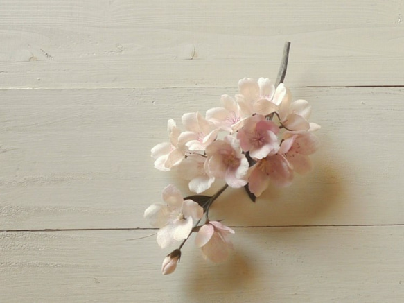 リネンの花　桜　ソメイヨシノのコサージュ 4枚目の画像