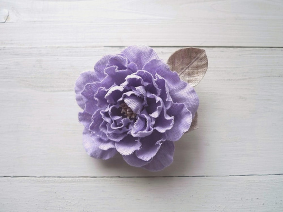 【受注作製】リネンの花　開いたばらのコサージュ・藤紫 4枚目の画像