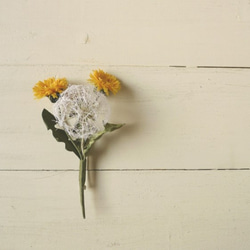 布の花　タンポポ　花と綿毛のコサージュ 2枚目の画像
