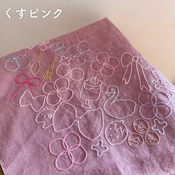 KIT002.リネンクロス  "アヒルスワンちゃん"　刺繍キット 2枚目の画像