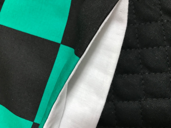 緑と黒の格子マスク　11cmx17cm 内側はWガーゼ内側ポケット付き 2枚目の画像