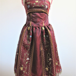 シルク刺繍ドレス　R 1枚目の画像