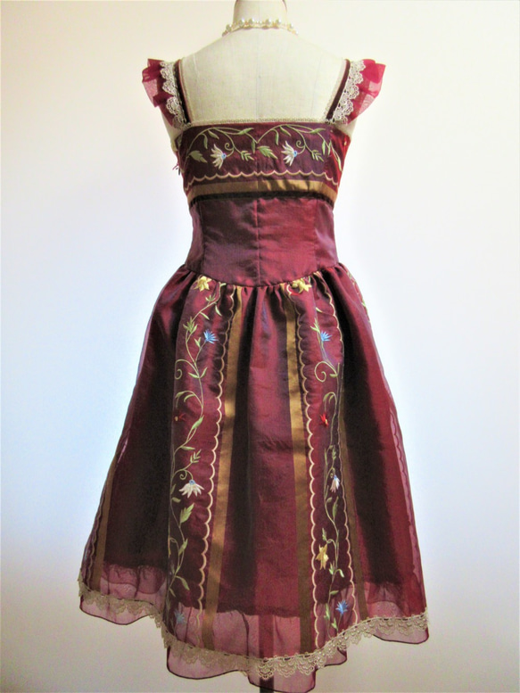 シルク刺繍ドレス　R 3枚目の画像