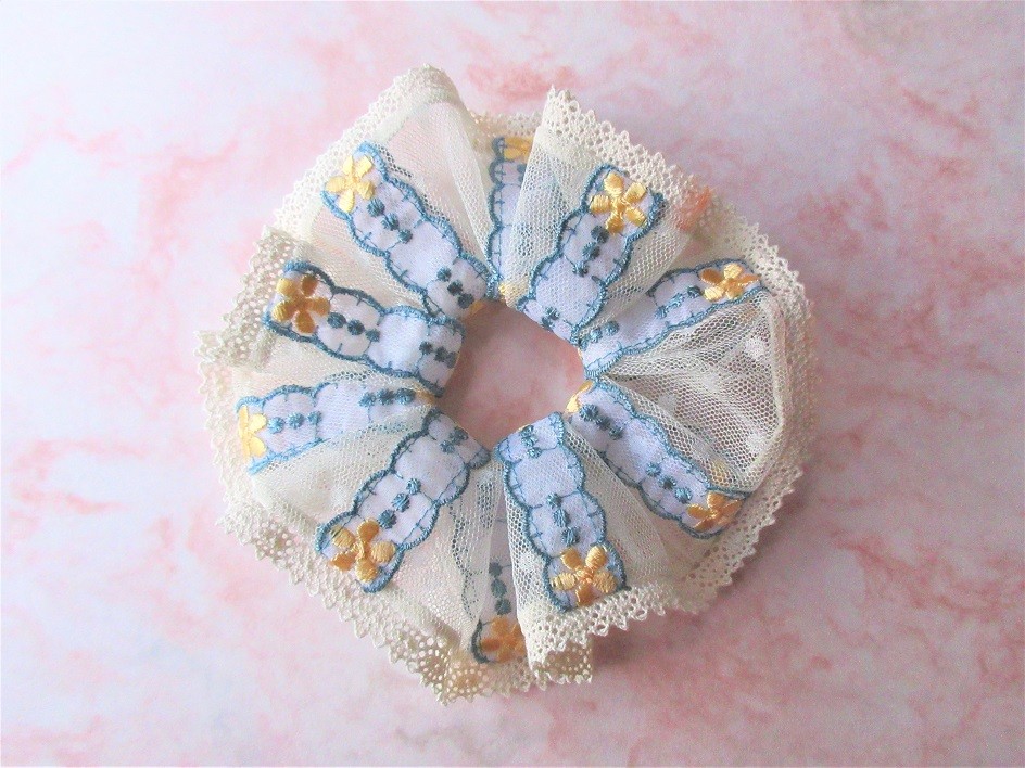 リズリサ レースとオーガンジーの マーガレット刺繍ワンピース