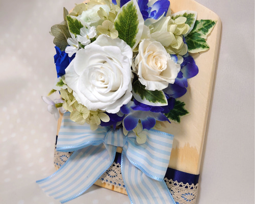 壁掛けカッティングボードプリザーブドフラワーアレンジメント☆記念日