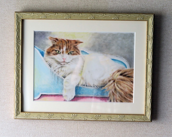 原画〉猫パステル画 A4サイズ 額縁・マット付き ベッドに優雅