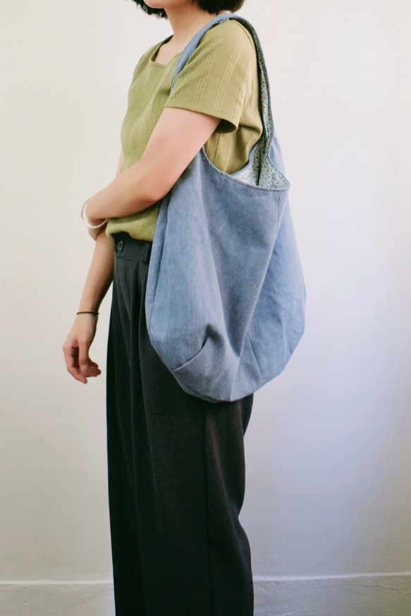 100% handmade: Denim hobo bag 牛仔流浪包 第3張的照片