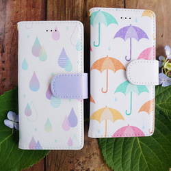 手帳型スマホケース | 雨の日 傘と雫 梅雨のデザイン 可愛いイラスト 各機種ケース対応<スマホケース> 1枚目の画像