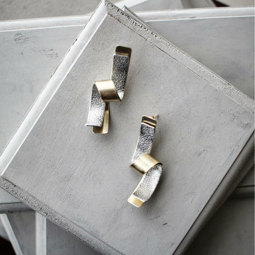 受注製作☆『真鍮リボン & すずリボン』ピアス☆creema限定送料無料