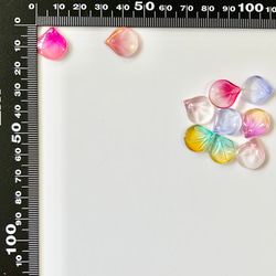 【20pcs】ガラス花びらチャーム　カラーMIX 6枚目の画像