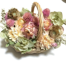 spring pastel basket arrangement 2枚目の画像