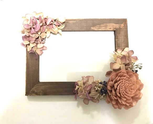 antique brown photo frame 1枚目の画像