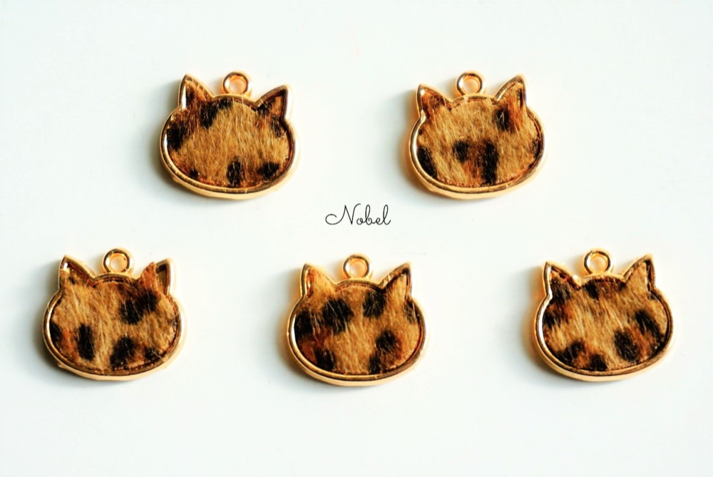 ANTEPRIMA アンテプリマ 猫 キャット バッグ チャーム ファー