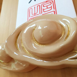 【モダン神棚（壁掛け）】かわいい雲型の漆塗モダン神棚｜神棚 3枚目の画像