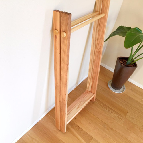KIRITSU オーク無垢材　折りたたみハンガーラック ONE-OK 新品 KIRITSU オーク無垢材 折りたたみハンガーラック ONE-OK 新品