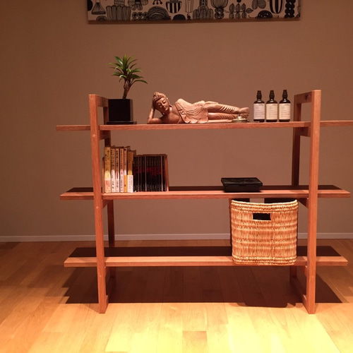 オーク無垢材 シンプルな三段シェルフ 棚・シェルフ・ラック 暮らしの