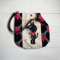 黒猫チョットバッグ（ピンク花） 2枚目の画像