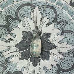 月白の雫石【ペンダント】 3枚目の画像