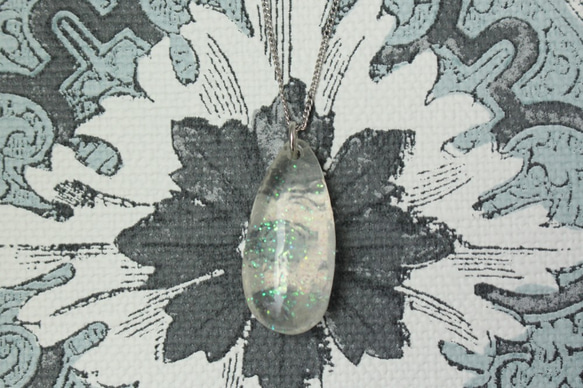 月白の雫石【ペンダント】 4枚目の画像