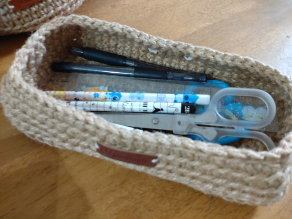 ポンと置くだけ☆シンプルなティッシュケース☆引っ張っても浮かない☆手編みティッシュケース☆麻糸で編んだティッシュケース 9枚目の画像