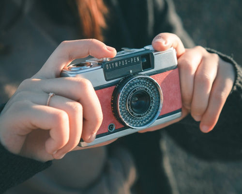 レトロフィルムカメラ/オリンパスPEN EE-2 Totte Me レトロフィルムカメラ オリンパス PEN EE-2 Totte Me トッテミー 写真