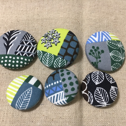 素材 北欧風くるみボタン6個セット 38ミリ、27ミリ ボタン  