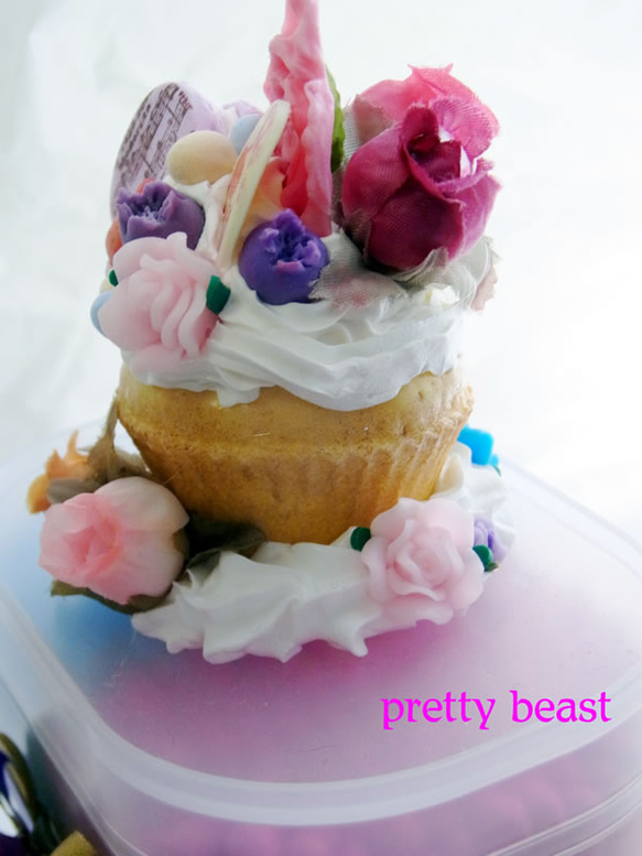 スイーツデコ　綿棒ケース　～ふわふわ薔薇カップケーキ～ 3枚目の画像