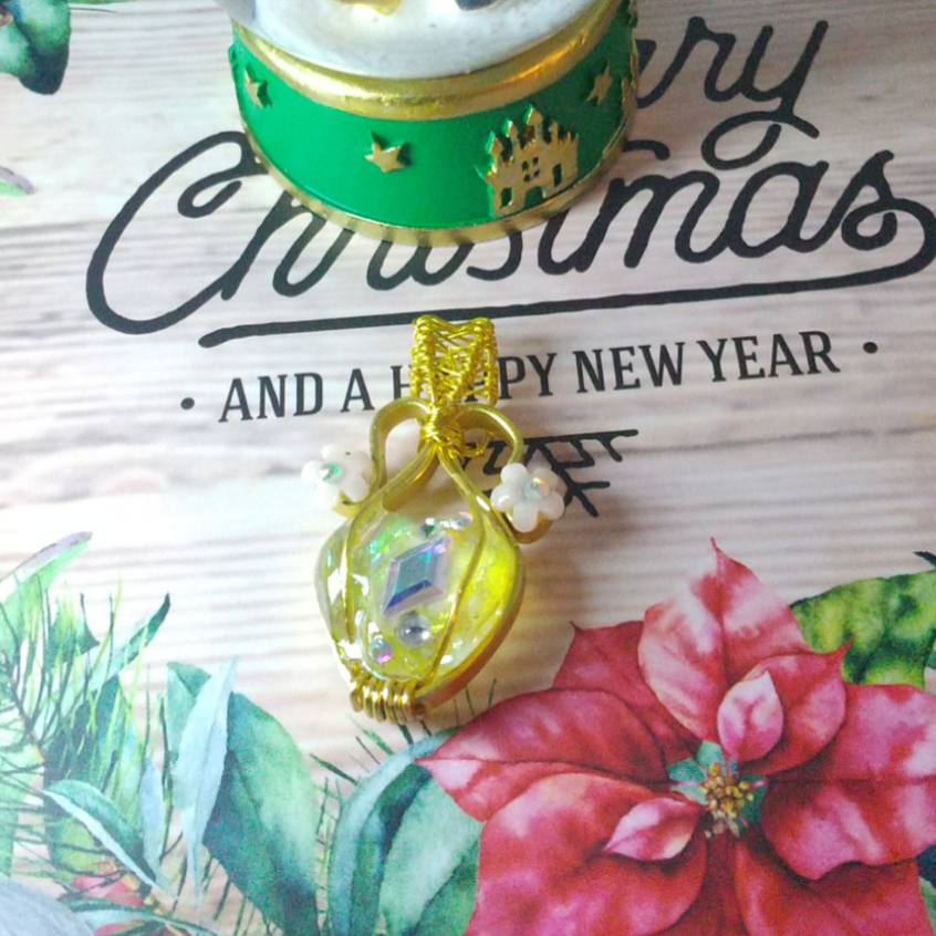 *”avabhasine”宝石レジンネックレス✨