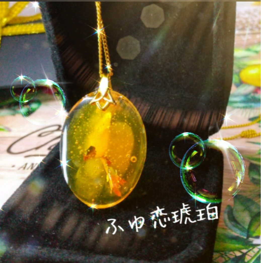 カヤ様おまとめ。レジン ペンダント