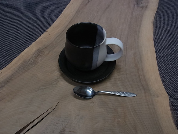 Creema限定　漆黒丸リム皿S（小皿）　マグカップセット 2枚目の画像