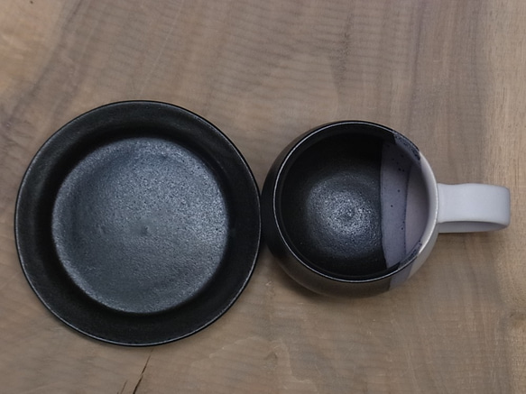 Creema限定　漆黒丸リム皿S（小皿）　マグカップセット 3枚目の画像