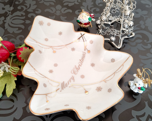 クリスマスツリー皿1枚✨ 中皿 あとりえしおん 通販 13025395｜Creema