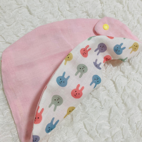 ポップなうさぎプリント ベビースタイ 手作りベビーグッズ 出産祝い