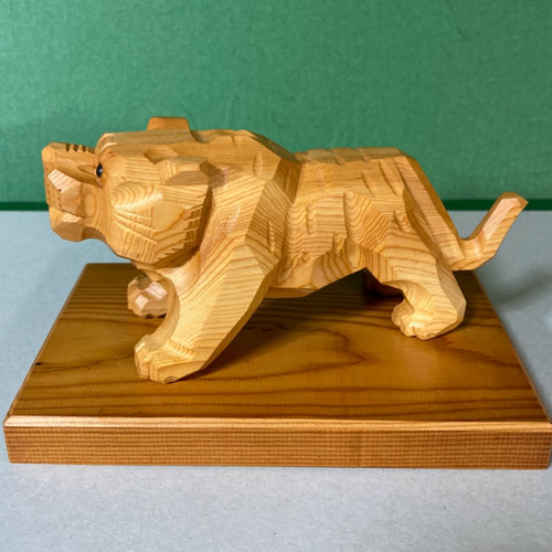 一位一刀彫 「虎（大）」 その他置物 mokujin 通販 12850194｜Creema