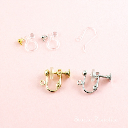 14kgf 白蝶貝 バラ（薔薇）モチーフ両面彫刻シンプルピアス イヤリング