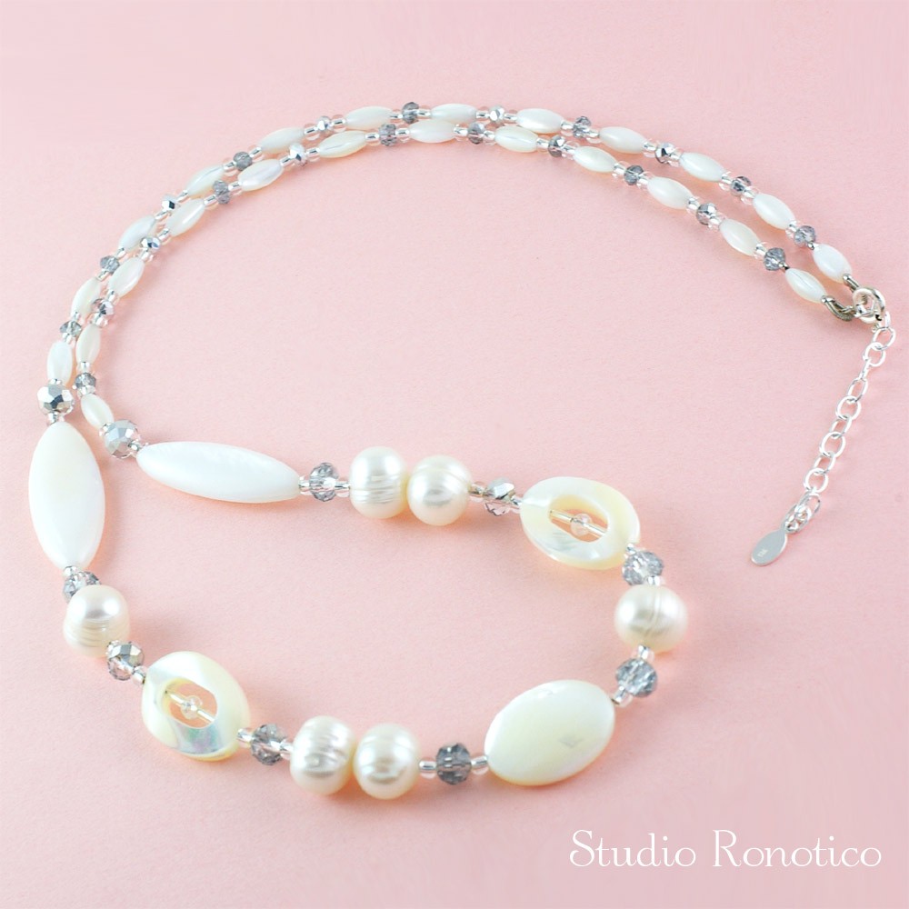 天然淡水パールとマザーオブパールのロングネックレス