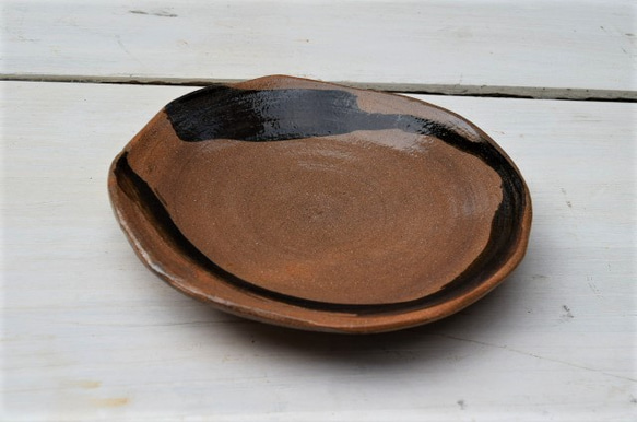鉄彩変わり皿 2枚目の画像