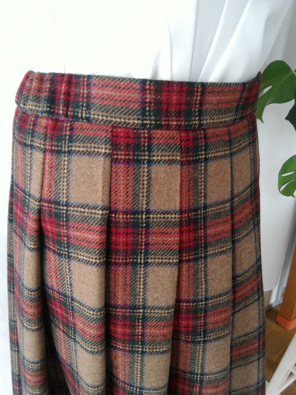 ウールのソフトプリーツスカート　タータンチェック　⑧　ブラウン＆赤　 サイズオーダー対応　 2枚目の画像