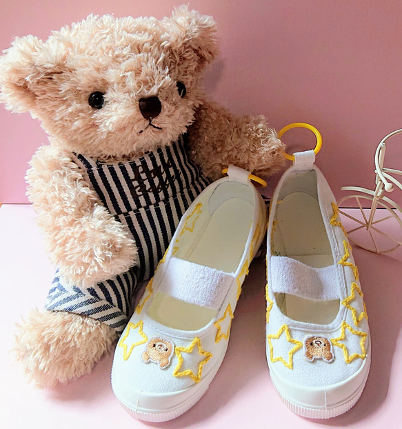 オーダー可能☆上履き(上靴) 刺繍 手縫いデコレーション☆スターBEAR 1枚目の画像