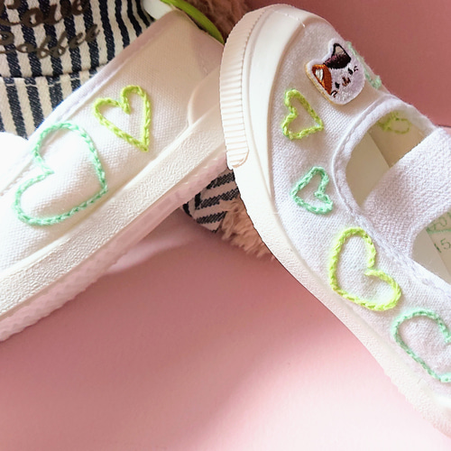 オーダー可能☆上履き(上靴) 刺繍 手縫いデコレーション☆L0VE