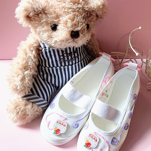 オーダー可能☆上履き(上靴) 刺繍 手縫いデコレーション☆スイーツLOVE  