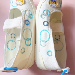 オーダー可能☆上履き(上靴) 刺繍 手縫いデコレーション☆FISHパラダイス☆ 3枚目の画像