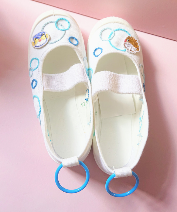 オーダー可能☆上履き(上靴) 刺繍 手縫いデコレーション☆FISHパラダイス☆ 4枚目の画像