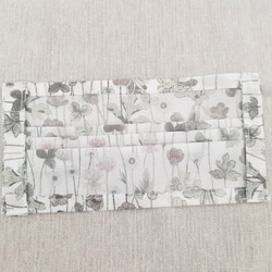 不織布マスクカバー■不織布マスクをおしゃれに♪白地植物花柄■一枚仕立て 4枚目の画像