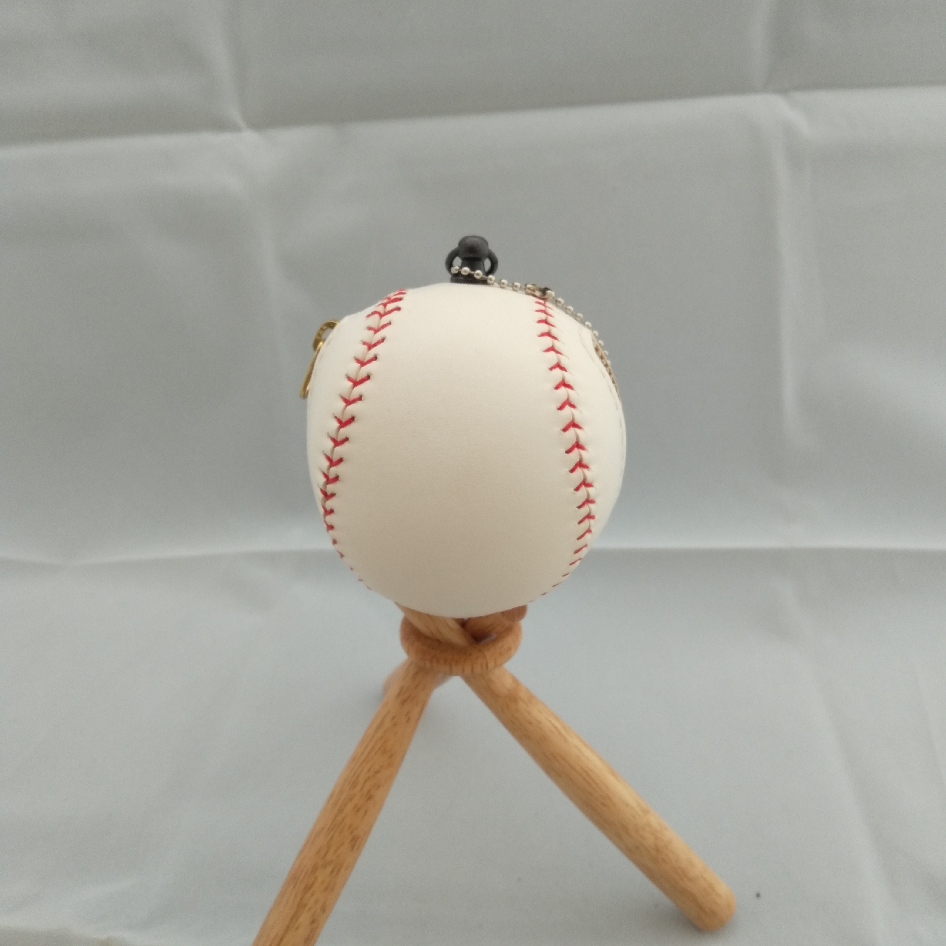 ベースボール型ポーチ ホワイト/レッド